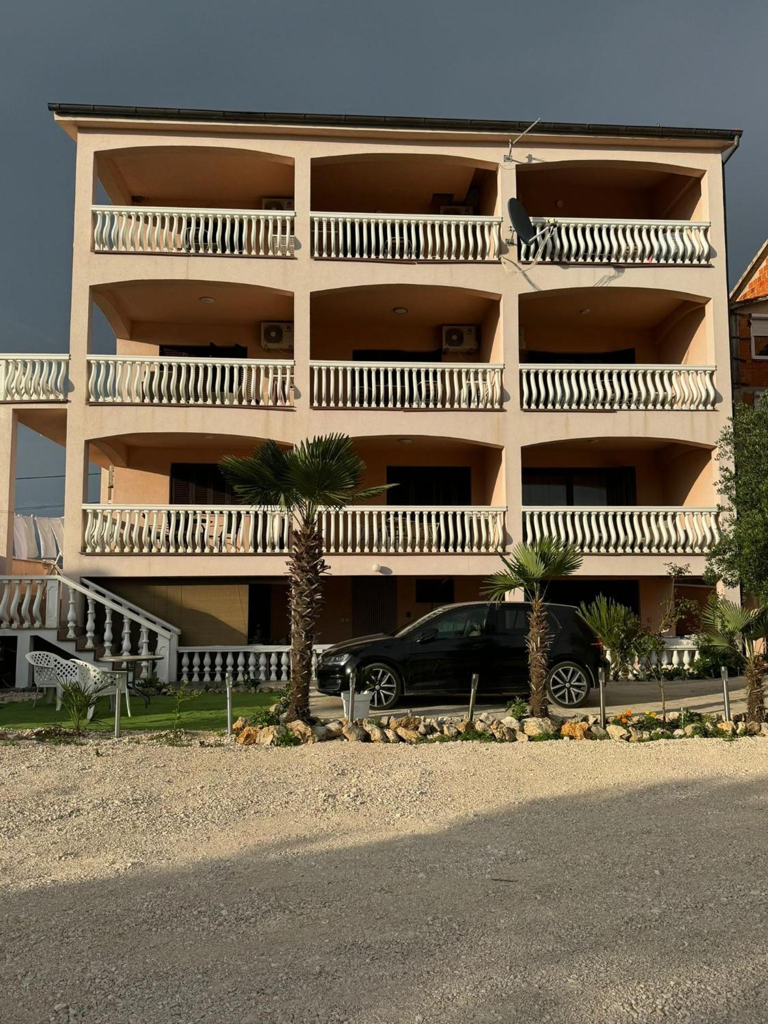 Apartments Bernarda 1 Nin Eksteriør bilde